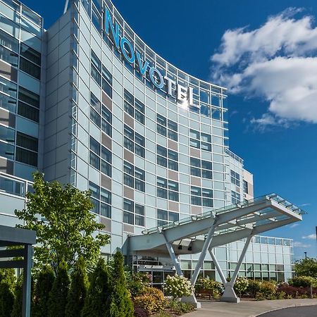 Novotel Montreal Aeroport Дорваль Экстерьер фото