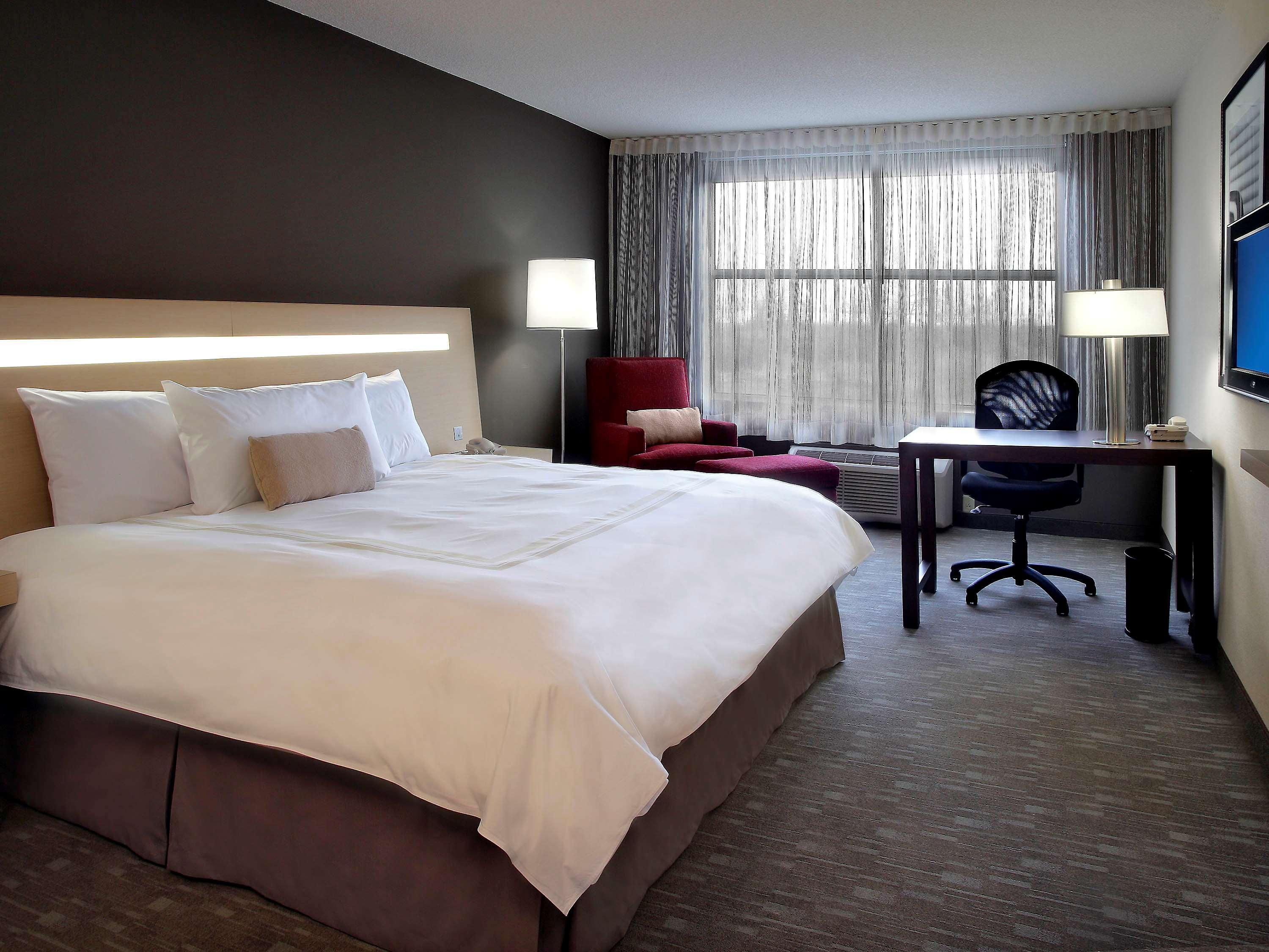 Novotel Montreal Aeroport Дорваль Экстерьер фото