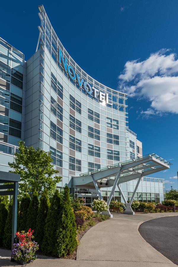 Novotel Montreal Aeroport Дорваль Экстерьер фото