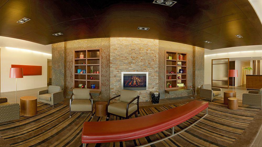 Novotel Montreal Aeroport Дорваль Экстерьер фото